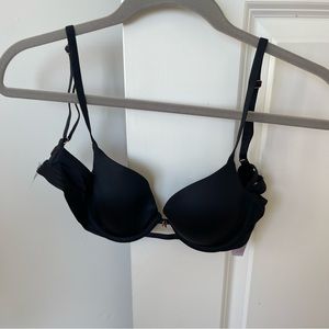 Savage Fenty black tshirt bra never worn